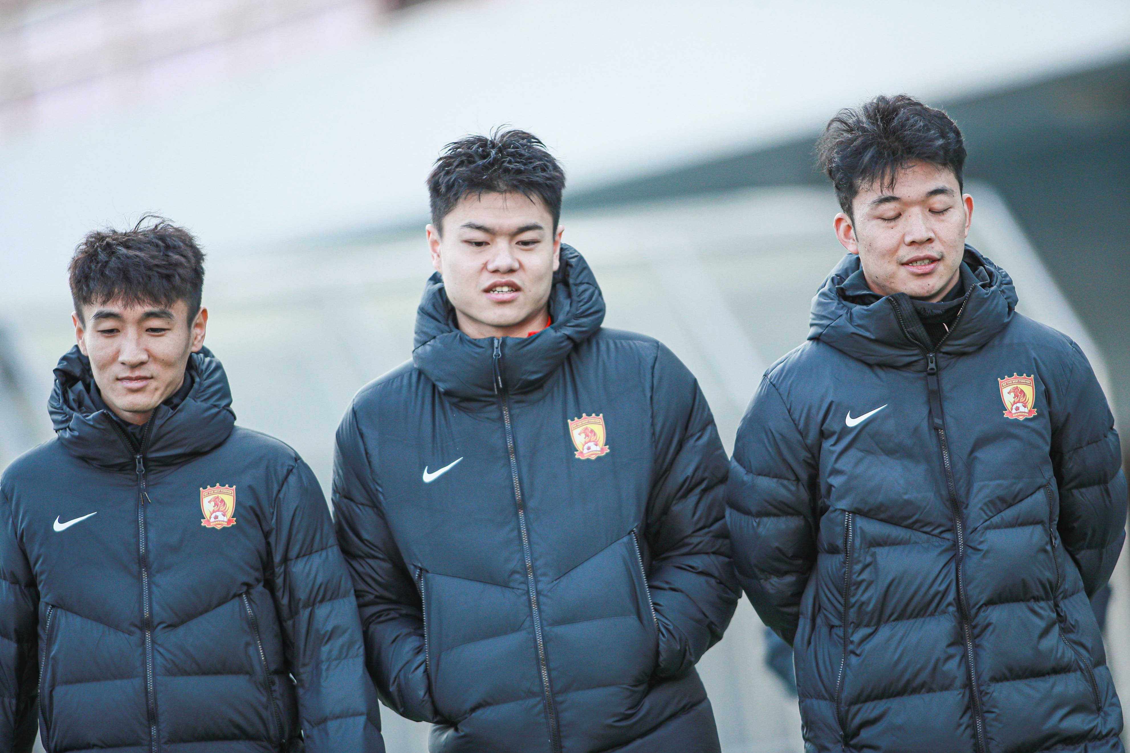 广州队内部会议纪要流出：今晚临场应变；亚冠使命明确；资深球员宣示担当的简单介绍米乐娱乐