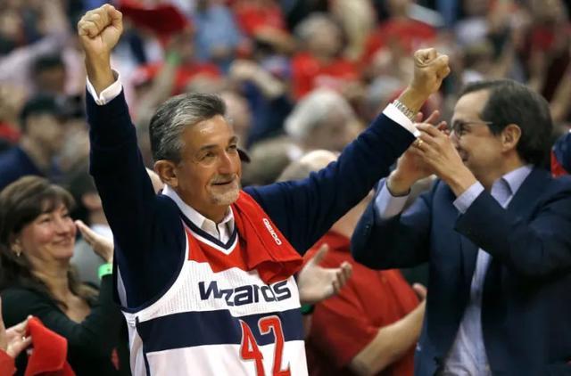 关于转会期亚冠传出新动向，华盛顿奇才完成体检，管理层表态：更衣室稳定，球队文化再被提及的信息米乐娱乐