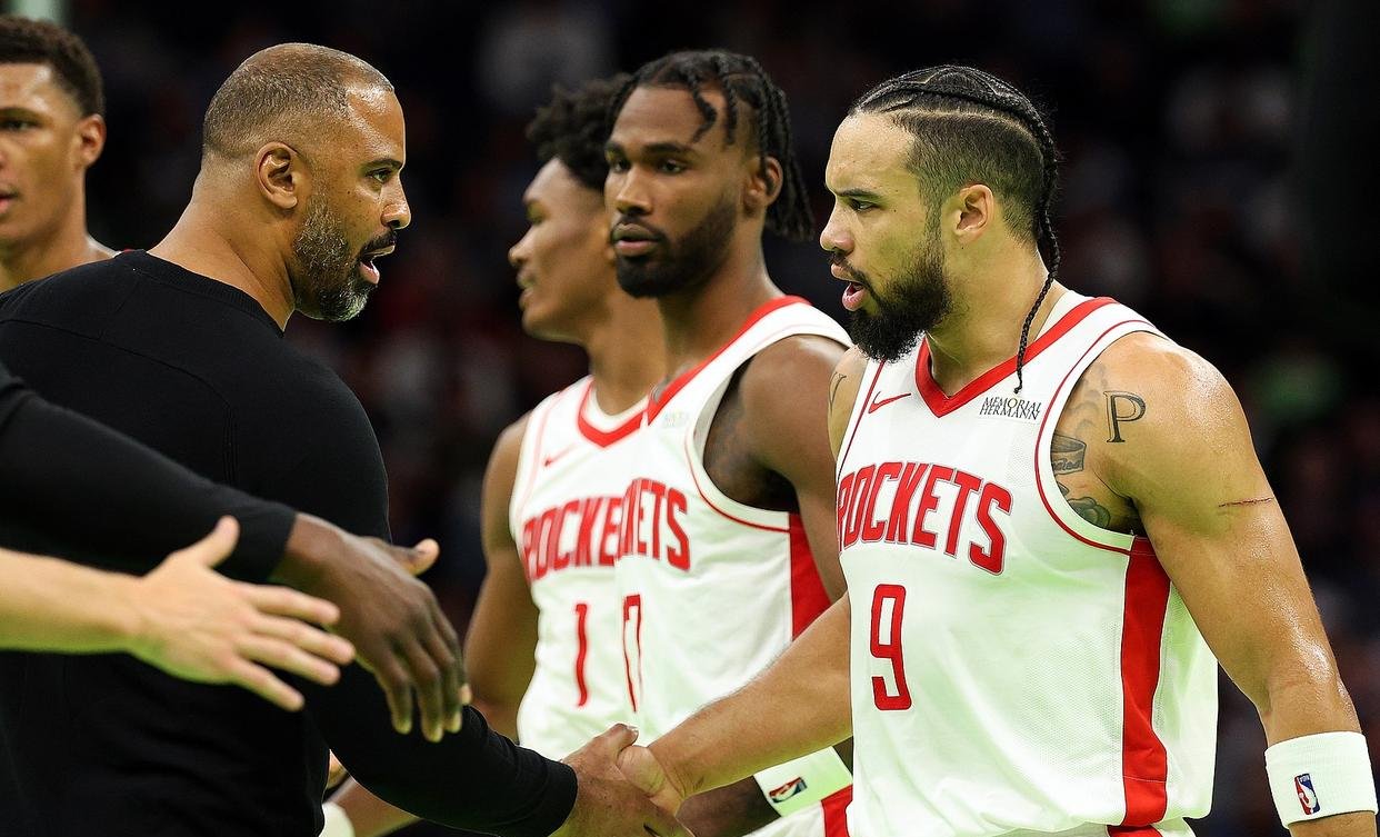 俄克拉荷马雷霆训练开放日；清晨复出首秀引欢呼；中超在即；身体对抗强度拉满的简单介绍